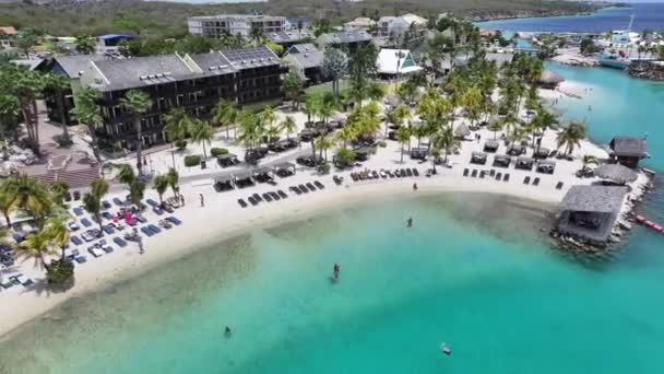 荷兰库拉索岛Willemstad海滩度假村 Idyllic海滩 自然景观 Willemstad Netherlands Curacao 旅游背景 海景岛 — 图库视频影像