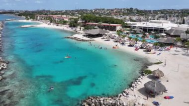 Curacao, Hollanda 'daki Willemstad' da güneş manzarası. Idyllic Plajı. Doğa manzarası. Hollanda 'daki Willemstad Curacao. Turizm arka planı. Ada Deniz Burnu.