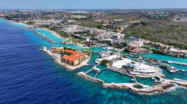 Hollanda, Willemstad Curacao 'daki Deniz Akvaryumu. Idyllic Plajı. Doğa manzarası. Hollanda 'daki Willemstad Curacao. Turizm arka planı. Ada Deniz Burnu.