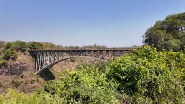 Kuzey Rodezya Zambiya 'daki Livingstone' daki Zambiya Zimbabwe sınırı. Tarihi Köprü. Zambezi Nehri Peyzajı. Kuzey Rodezya Zambiya 'da Livingstone. Güney Afrika. Turizm Seyahati.