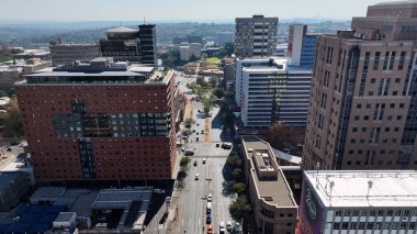Johannesburg Skyline Güney Afrika 'da Johannesburg' da. Şehir merkezindeki şehir manzarası. İş Bölgesi Geçmişi. Güney Afrika 'da Johannesburg' da. High Rise Binaları. Şehir Simgesi.