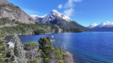 Rio Negro Arjantin 'deki San Carlos de Bariloche' de Chico Circuit. Karlı Dağlar. Chico Circuit. Tatil seyahatleri. Chico Circuit San Carlos De Bariloche Rio Zenci Arjantin 'de.