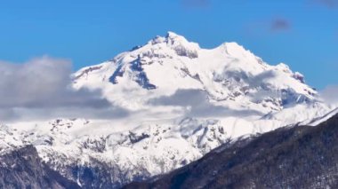 Cerro Tronador Rio Negro Arjantin 'deki San Carlos de Bariloche' da. Karlı Dağlar. Zaman Hızı Manzarası. Kış Arkaplanı. Cerro Tronador Rio Negro Arjantin 'deki San Carlos de Bariloche' de.
