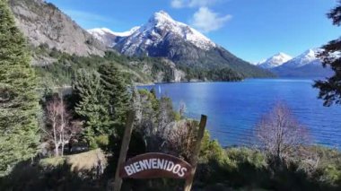 Bariloche Skyline Rio Negro Arjantin 'deki San Carlos de Bariloche' de. Karlı Dağlar. Chico Circuit. Geçmişe Seyahat. Bariloche Skyline Rio Negro Arjantin 'de San Carlos de Bariloche' de.