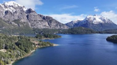 Rio Negro Arjantin 'deki San Carlos de Bariloche' de Chico Circuit. Karlı Dağlar. Chico Circuit. Tatil seyahatleri. Chico Circuit San Carlos De Bariloche Rio Zenci Arjantin 'de.