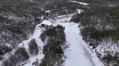 Tierra Del Fuego Arjantin 'deki Ushuaia' da Cerro Martial. Karlı Dağlar. Buzul Manzarası. Tierra Del Fuego Arjantin. Kış sporları. Ushuaia 'da Cerro Martial Tierra Del Fuego Arjantin.