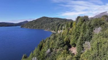 Rio Negro Arjantin 'deki San Carlos de Bariloche' de Chico Circuit. Karlı Dağlar. Chico Circuit. Tatil seyahatleri. Chico Circuit San Carlos De Bariloche Rio Zenci Arjantin 'de.