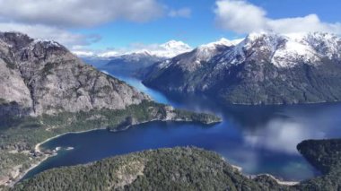 Rio Negro Arjantin 'deki San Carlos de Bariloche' de Chico Circuit. Karlı Dağlar. Chico Circuit. Tatil seyahatleri. Chico Circuit San Carlos De Bariloche Rio Zenci Arjantin 'de.