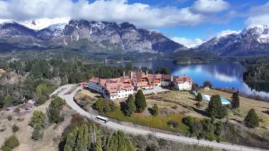 Rio Negro Arjantin, San Carlos De Bariloche 'deki Llao Llao Oteli. Karlı Dağlar. Chico Circuit. Tatil seyahatleri. Llao Llao Oteli San Carlos De Bariloche Rio Negro Arjantin 'de.