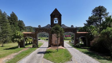 Morretes Parana. Estrada da Graciosa Parana Brezilya 'da Morretes' te. Tarihi Yol 'da. Dolambaçlı Peyzaj. Seyahat güzergahı. Estrada da Graciosa Parana Brezilya 'da Morretes' te. Tatil Turizmi.