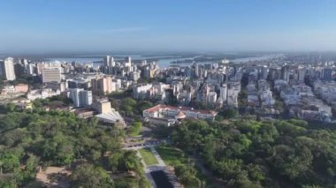 Porto Alegre Skyline Rio Grande Do Sul Brezilya 'daki Porto Alegre' de. Şehir merkezinde. Highrise Binaları. Güzel şehir Skyline. Porto Alegre Skyline Rio Grande Do Sul Brezilya 'daki Porto Alegre' de.