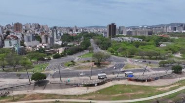 Rio Grande Do Sul Brezilya 'daki Porto Alegre' de Guaiba Sınırı. Şehir merkezinde. Umumi Idyllic Bölgesi. Güzel Riverside. Rio Grande Do Sul Brezilya 'daki Porto Alegre' de Guaiba Sınırı.