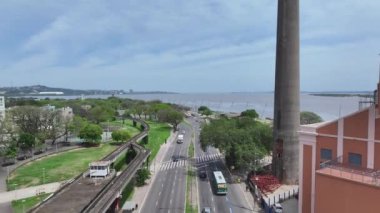Rio Grande Do Sul Brezilya 'daki Porto Alegre' deki Gasometro binası. Şehir merkezinde. Landmark Binası. Güzel şehir Skyline. Rio Grande Do Sul Brezilya 'daki Porto Alegre' deki Gasometro Binası.