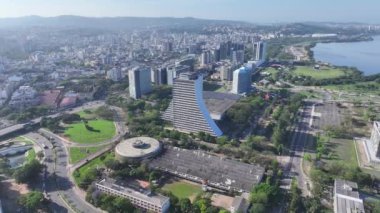 Rio Grande Do Sul Brezilya 'daki Porto Alegre Hükümet Binası. Highrise Binaları. Şehir manzarası manzarası. Güzel güneşli bir gün. Rio Grande Do Sul Brezilya 'daki Porto Alegre Hükümet Binası.