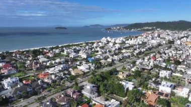 Santa Catarina Brezilya 'daki Florianopolis' te Jurere Internacional. Sahil Skyline. Doğa manzarası. Yaz Gezisi. Santa Catarina Brezilya 'daki Florianopolis' te Jurere Internacional. Tropikal Manzara.