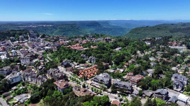 Gramado Skyline Rio Grande Do Sul Brezilya 'da. Şehir merkezinde. Metropolis Manzarası. Highrise Binaları. Gramado Skyline Rio Grande Do Sul Brezilya 'da. Güzel Şehir Skyline.