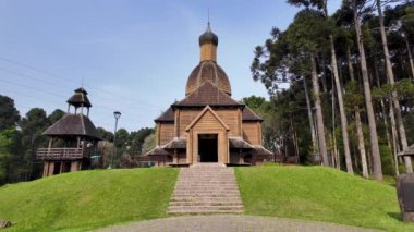 Curitiba Parana. Parana Brezilya 'daki Curitiba' da Ukrayna Anıtı. State Park Peyzajı. Turizm Seyahati. Doğa Parkı. Parana Brezilya 'daki Curitiba' da Ukrayna Anıtı. Botanik Manzarası.