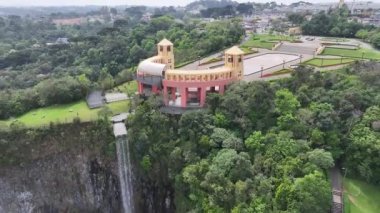 Curitiba Brezilya. Parana Brezilya Curitiba 'daki Tangua Parkı. Bahçe arazisi. Turistik cazibe. Şehir Parkı. Parana Brezilya Curitiba 'daki Tangua Parkı. Orman Ağaçları Sahnesi.