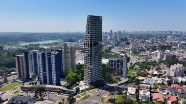 Curitiba Skyline Parana Brezilya Curitiba 'da. Highrise Binası. Şehir merkezinde. Şehir peyzajı. Curitiba Skyline Parana Brezilya Curitiba 'da. Ünlü Varış Yeri. Parana Brezilya.