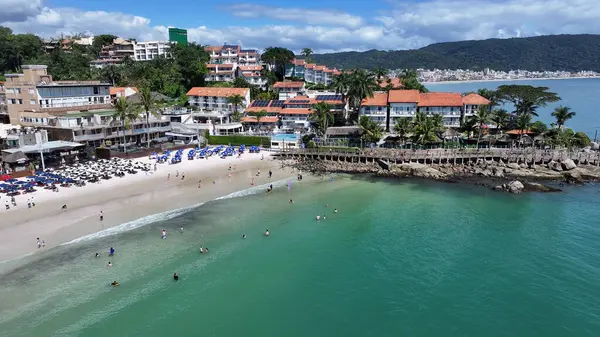 Bombinhas Skyline Santa Catarina Brezilya 'da Bombinhas' da. Sahil Skyline. Doğa manzarası. Yaz Gezisi. Bombinhas Skyline Santa Catarina Brezilya 'da Bombinhas' da. Tropikal Manzara.