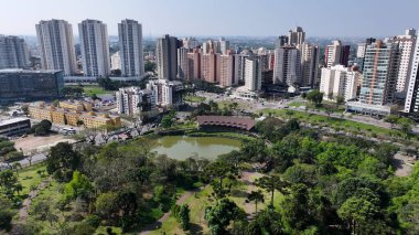Curitiba Brezilya. Curitiba, Brezilya 'daki Botanik Bahçesi. Bahçe arazisi. Turistik cazibe. Şehir Parkı. Curitiba, Brezilya 'daki Botanik Bahçesi. Çiçek Çiftliği.