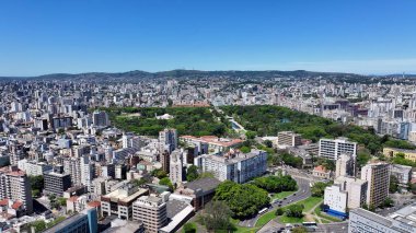 Porto Alegre Skyline Rio Grande Do Sul Brezilya 'daki Porto Alegre' de. Highrise Binaları. Metropolis Manzarası. Güzel güneşli bir gün. Porto Alegre Skyline Rio Grande Do Sul Brezilya 'daki Porto Alegre' de.