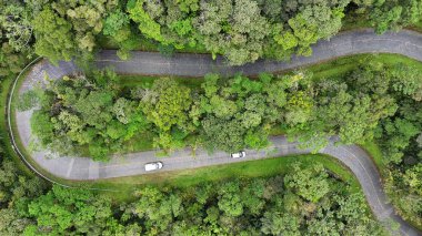 Brezilya 'dan daha fazla. Estrada da Graciosa Parana Brezilya 'da Morretes' te. Tarihi Yol 'da. Dolambaçlı Peyzaj. Seyahat güzergahı. Estrada da Graciosa Parana Brezilya 'da Morretes' te. Tatil Turizmi.