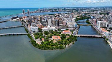Pernambuco Brezilya 'nın kuzeydoğusundaki Recife' de Skyline. Şehir merkezi arka planı. Şehir Bölgesi. Metropolitan Binaları. Pernambuco Brezilya 'daki Recife' de Kuzeydoğu Brezilya Skyline.