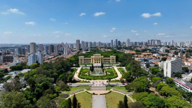 Sao Paulo Skyline Sao Paulo Brezilya 'daki Ipiranga Parkı' nda. Anıt Boş Vakti. Flag City 'de. Sao Paulo Brezilya 'daki Ipiranga Parkı. Trafik Anıtı. Heykel Şehri.