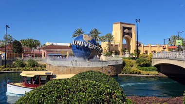 Orlando Universal Orlando, Florida, ABD. Universal Stüdyoları Girişi. Evrensel Küre. Lunapark Sahnesi. Orlando Universal Orlando Florida 'da Amerika Birleşik Devletleri.