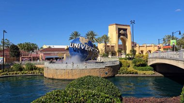 Orlando Universal Orlando, Florida, ABD. Evrensel Eğlence Parkı. Eğlence Sahnesi. Evrensel Küre Manzarası. Orlando Universal Orlando Florida 'da Amerika Birleşik Devletleri.