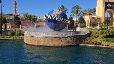 Orlando Universal Orlando, Florida, ABD. Evrensel Eğlence Parkı. Eğlence Sahnesi. Evrensel Küre Manzarası. Orlando Universal Orlando Florida 'da Amerika Birleşik Devletleri.