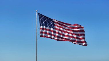 Amerika Birleşik Devletleri, Florida 'daki Saint Petersburg' da Amerikan Bayrağı. Usa Flag Sahnesi. Bayrak Dalgası Sahnesi. Vatansever Usa Peyzajı. Amerika Birleşik Devletleri Florida 'da Saint Petersburg' da Amerikan Bayrağı.
