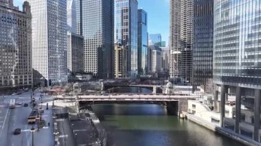 Chicago Skyline Illinois 'de Chicago' da. Highrise Binaları Sahnesi. Metropolitan Şehri. Illinois 'de Chicago Skyline. İş Bölgesi. Şehir Gökyüzü Görünümü.