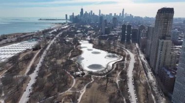 Chicago Skyline Illinois 'de Chicago' da. Şehir merkezinde. Highrise Binaları Peyzajı. Illinois 'de Chicago Skyline. Lincoln Park Havacılık Manzarası. Çarpıcı Kış Arkaplanı.