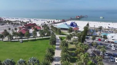 Clearwater Beach Skyline, Florida 'da, Clearwater' da. Plaj manzarası. Şehir merkezinde. Seyahat Manzarası. Clearwater Beach Skyline, Florida 'da, Clearwater' da. İnanılmaz Şehir Manzarası.