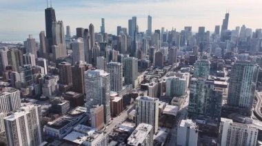 Chicago Skyline Illinois 'de Chicago' da. Şehir merkezindeki şehir manzarası. Eğlence Parkı Peyzajı. Illinois 'de Chicago Skyline. Metropolitan Bölgesi. Büyük Şehir Arkaplanı.
