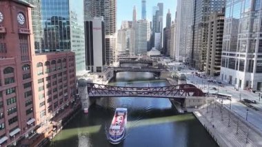 Chicago Skyline Illinois 'de Chicago' da. Highrise Binaları Sahnesi. Metropolitan Şehri. Illinois 'de Chicago Skyline. İş Bölgesi. Şehir Gökyüzü Görünümü.