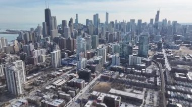 Chicago Skyline Illinois 'de Chicago' da. Şehir merkezindeki şehir manzarası. Eğlence Parkı Peyzajı. Illinois 'de Chicago Skyline. Metropolitan Bölgesi. Büyük Şehir Arkaplanı.