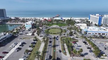 Clearwater Beach Skyline, Florida 'da, Clearwater' da. Plaj manzarası. Şehir merkezinde. Seyahat Manzarası. Clearwater Beach Skyline, Florida 'da, Clearwater' da. İnanılmaz Şehir Manzarası.