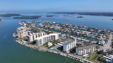 Clearwater Beach Skyline, Florida 'da, Clearwater' da. Plaj Sahnesi. Tatil seyahatleri. State Park Sahnesi. Clearwater Beach Skyline, Florida 'da, Clearwater' da. İnanılmaz Şehir Manzarası.