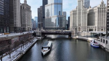 Michigan Bulvarı Chicago, Illinois, ABD. Highrise Binaları Sahnesi. Metropolitan Şehri. Illinois 'de Michigan Bulvarı. Chicago şehir merkezi. Şehir Gökyüzü Görünümü.