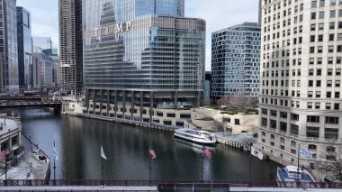 Michigan Bulvarı Chicago, Illinois, ABD. Highrise Binaları Sahnesi. Metropolitan Şehri. Illinois 'de Michigan Bulvarı. Chicago şehir merkezi. Şehir Gökyüzü Görünümü.