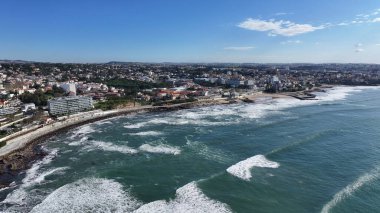 Lizbon 'un Cascais bölgesindeki Estoril Sahili. Coastal City. Doğa manzarası. Plaj manzarası. Lizbon 'un Cascais bölgesindeki Estoril Sahili.