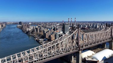 New York Skyline New York 'ta Manhattan' da. Queensboro Köprüsü Sahnesi. Çarpıcı şehir manzarası. New York Skyline, New York Birleşik Devletleri. Yüksek Binalar Manzarası.