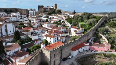 Leiria Portekiz 'deki Obidos' ta Obidos Skyline. Old Town Skyline 'da. Ortaçağ Köyü. Güzel şehir manzarası. Leiria Portekiz 'deki Obidos' ta Obidos Skyline. Kültür Geçmişi.