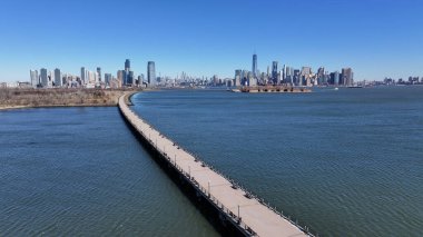 New Jersey, New Jersey 'deki Liberty Park. Şehir merkezinde. Hudson Sahilyolu. New Jersey 'deki Özgürlük Parkı. Eğlence Parkı Peyzajı.
