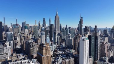 New York 'ta Manhattan' daki Empire State Binası. Şehir merkezinde göz kamaştırıcı. Turizm Tarihi Yer. New York 'taki Empire State Binası. Yükseklik Binaları.