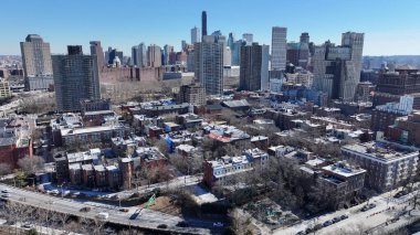 Brooklyn Skyline New York 'ta Brooklyn' de. Şehir merkezi sahnesi. Sokak manzarası. New York 'ta Brooklyn Skyline. Çarpıcı Şehir Manzarası.