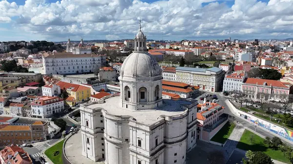 Lizbon 'daki Ulusal Pantheon Portekiz Bölgesi' nde. Müze manzarası. Güzel şehir manzarası. Portekiz, Lizbon 'da Ulusal Panteon. Tarihi Şehir Manzarası. Turizm Tarihi Yer.